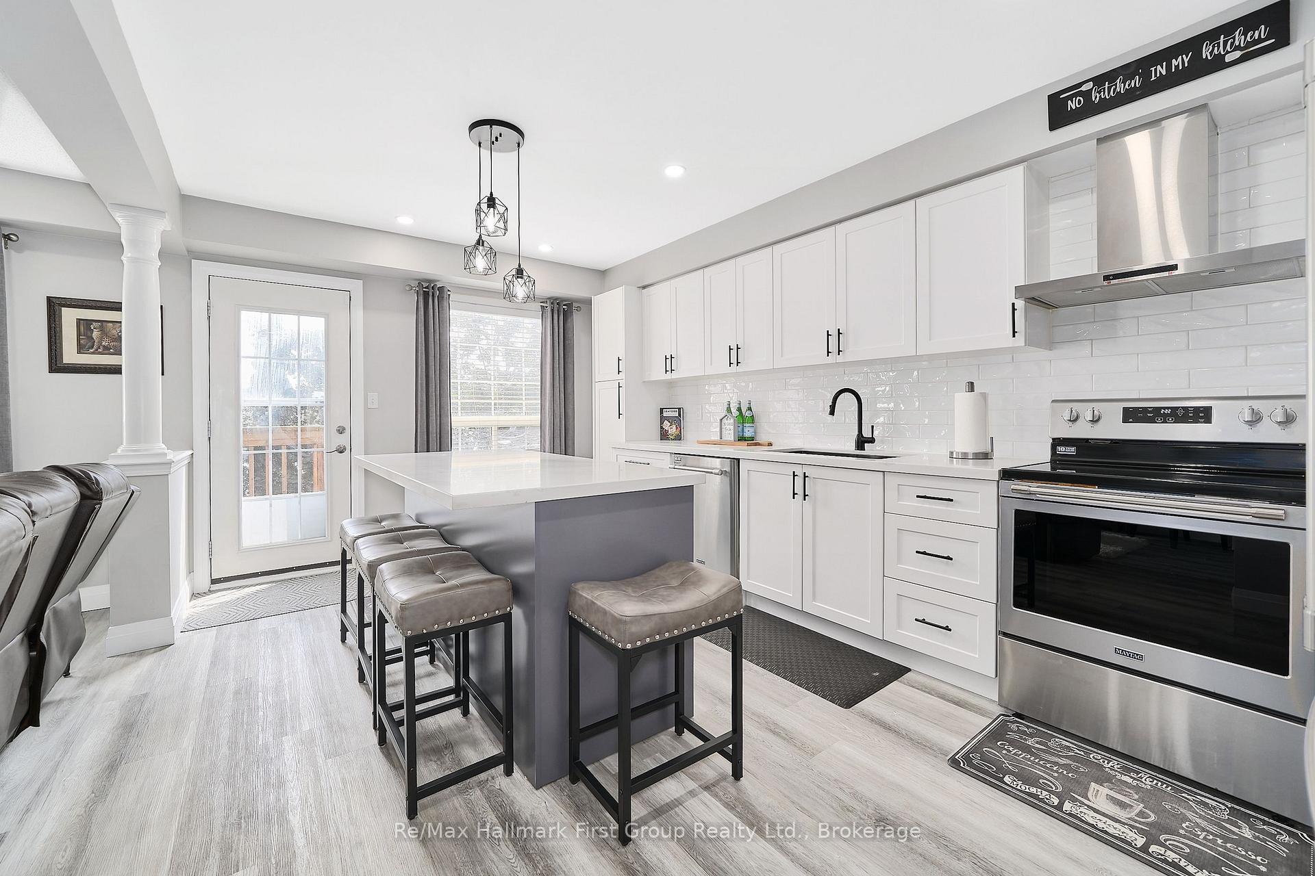 Photo 10 of 93 Trudeau Drive, Clarington, Bowmanville — HOMEH
