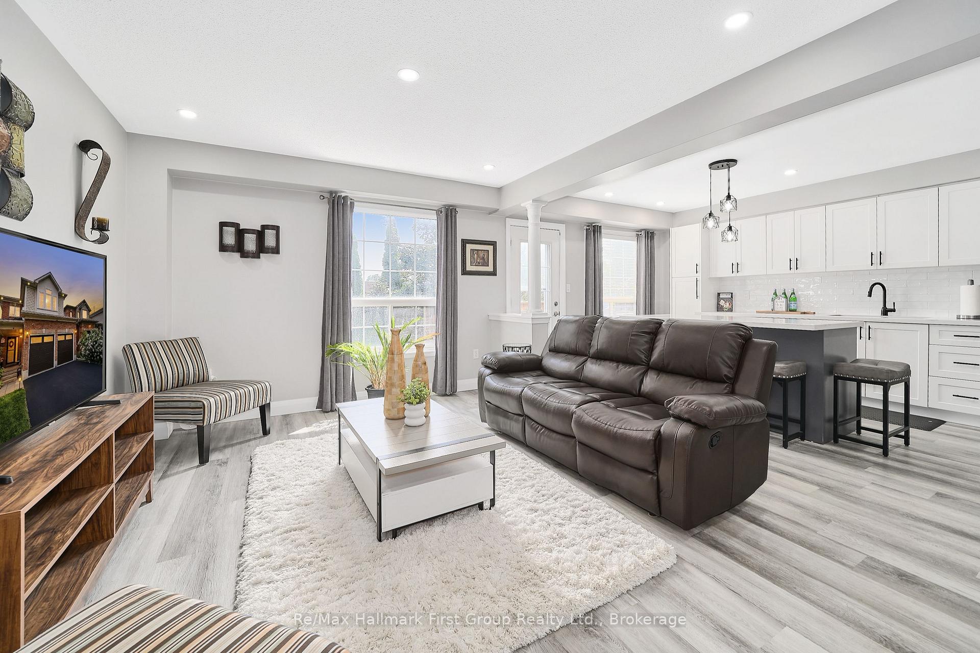Photo 16 of 93 Trudeau Drive, Clarington, Bowmanville — HOMEH