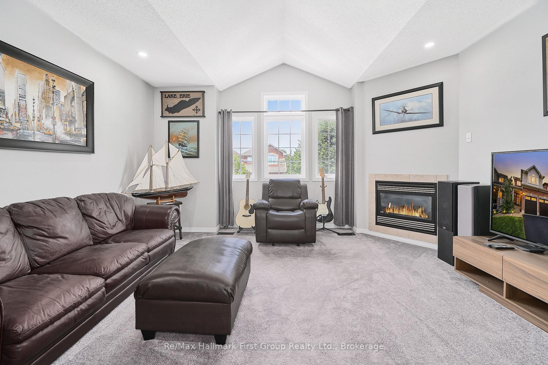 Photo 23 of 93 Trudeau Drive, Clarington, Bowmanville — HOMEH