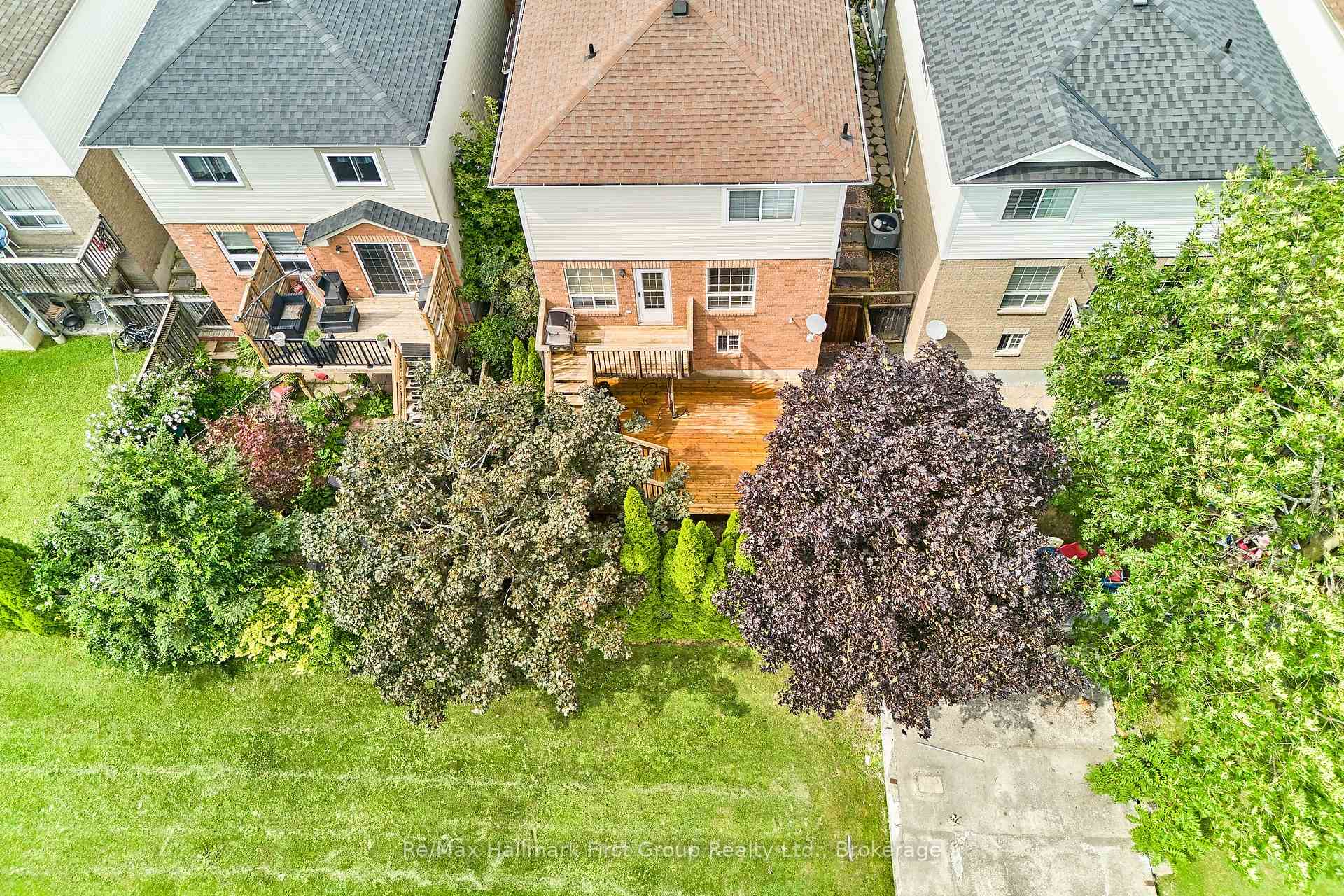 Photo 37 of 93 Trudeau Drive, Clarington, Bowmanville — HOMEH