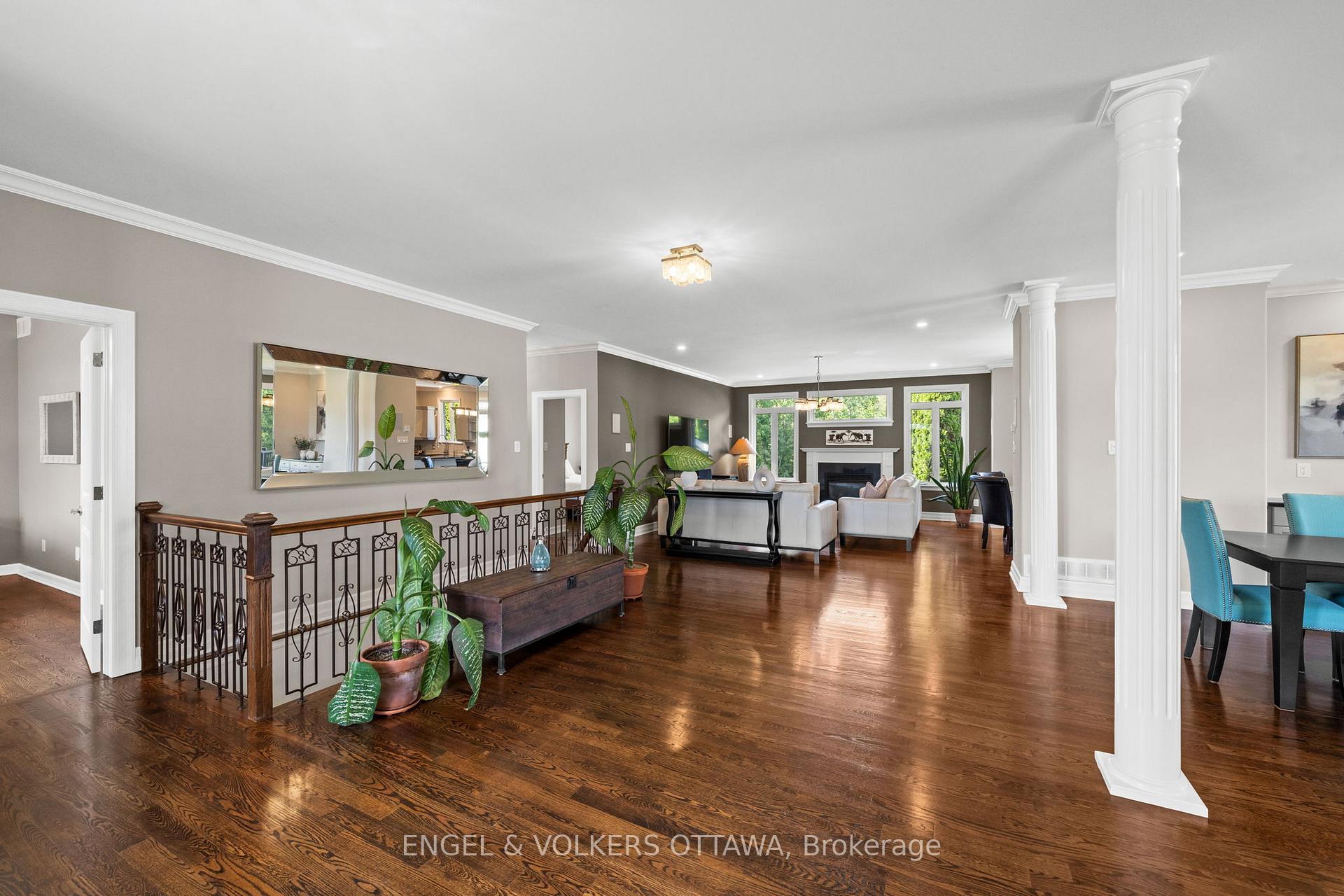 Photo 9 of 557 Tullamore Street, Ottawa, Riverside South — HOMEH