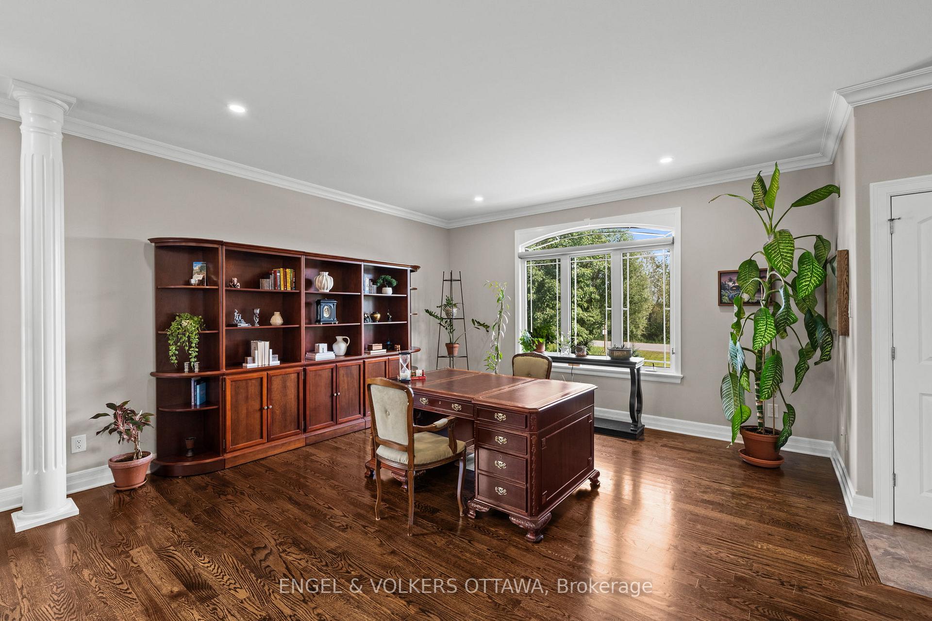 Photo 10 of 557 Tullamore Street, Ottawa, Riverside South — HOMEH