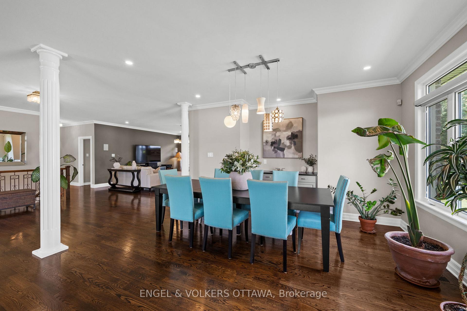 Photo 12 of 557 Tullamore Street, Ottawa, Riverside South — HOMEH