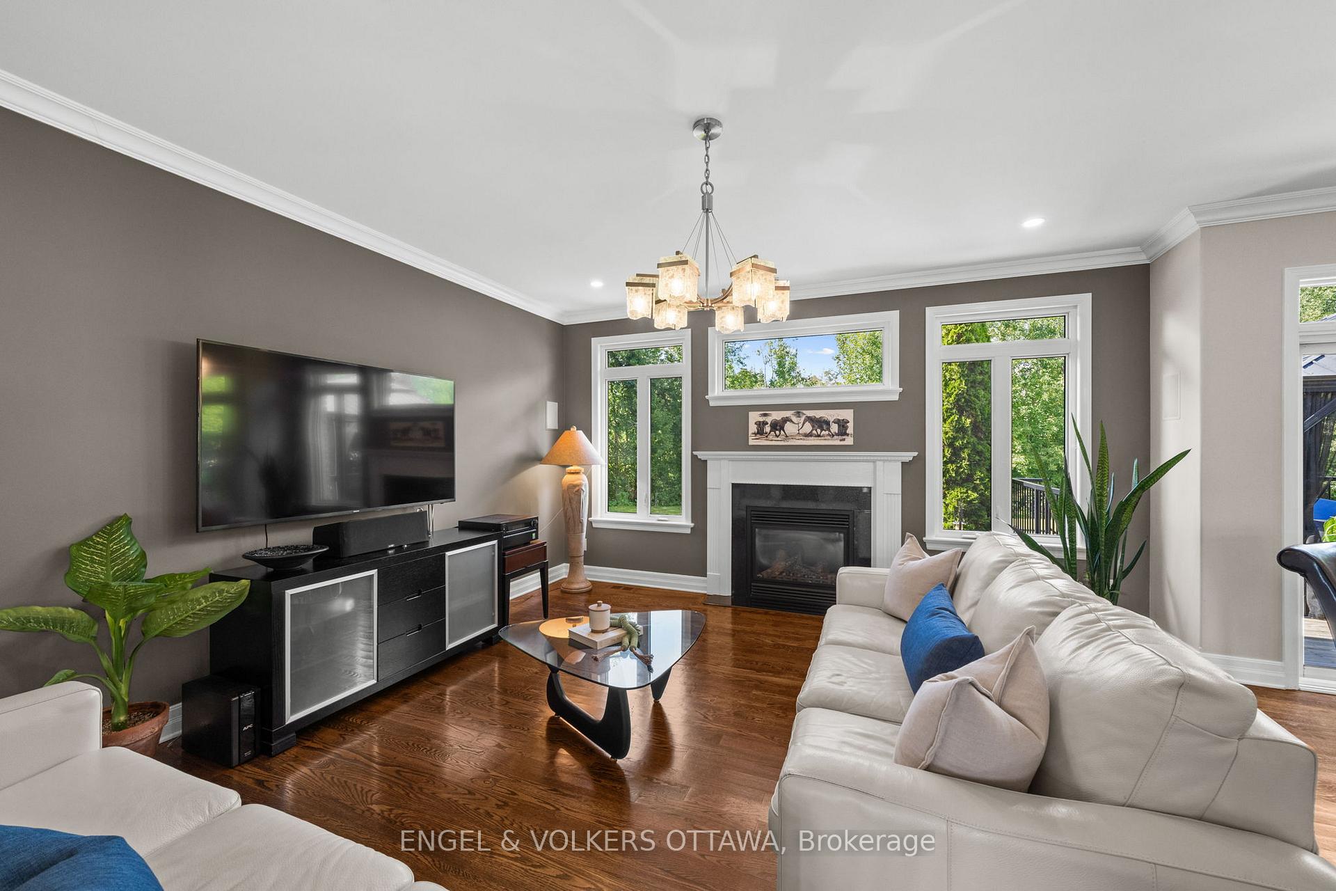 Photo 14 of 557 Tullamore Street, Ottawa, Riverside South — HOMEH