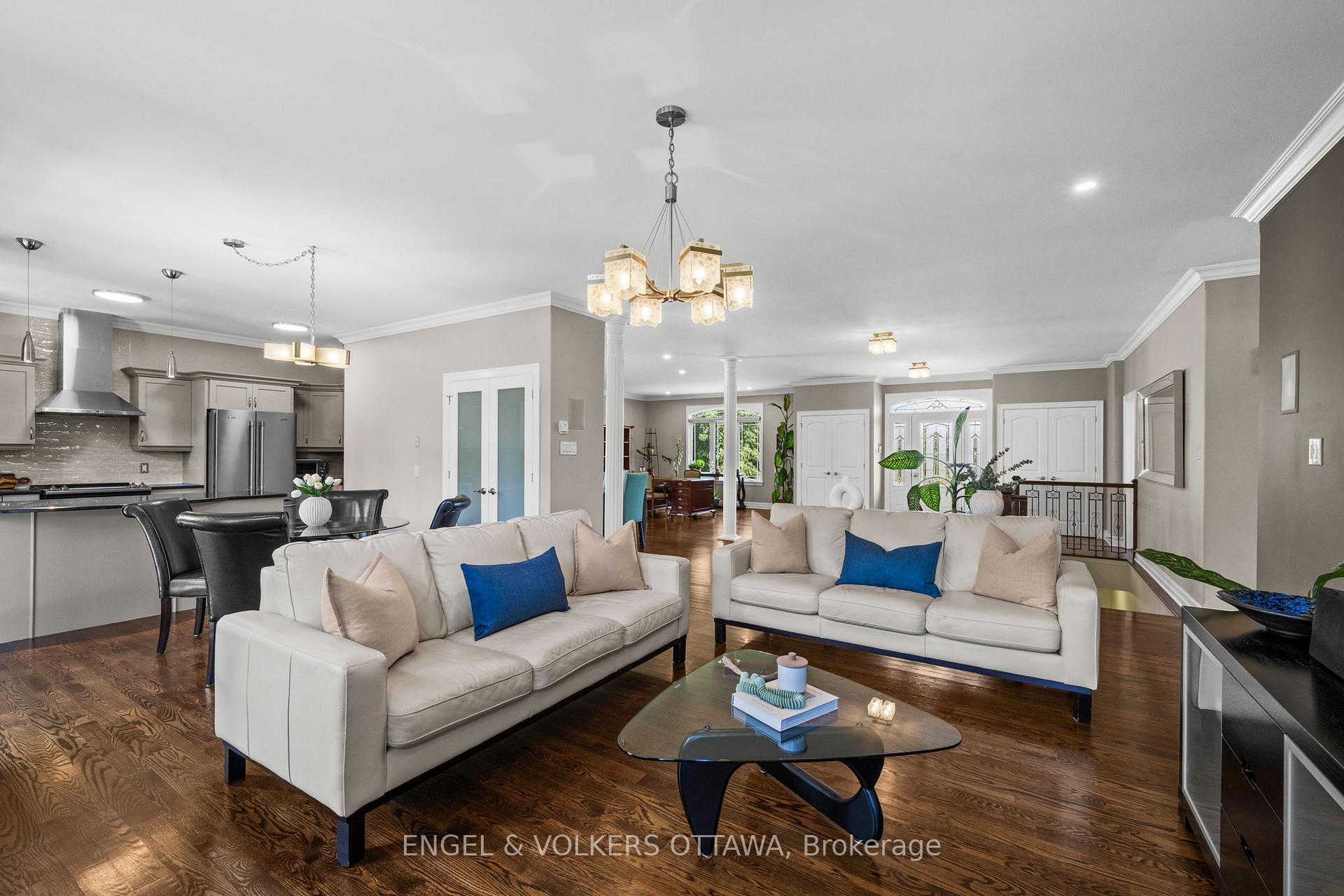 Photo 15 of 557 Tullamore Street, Ottawa, Riverside South — HOMEH