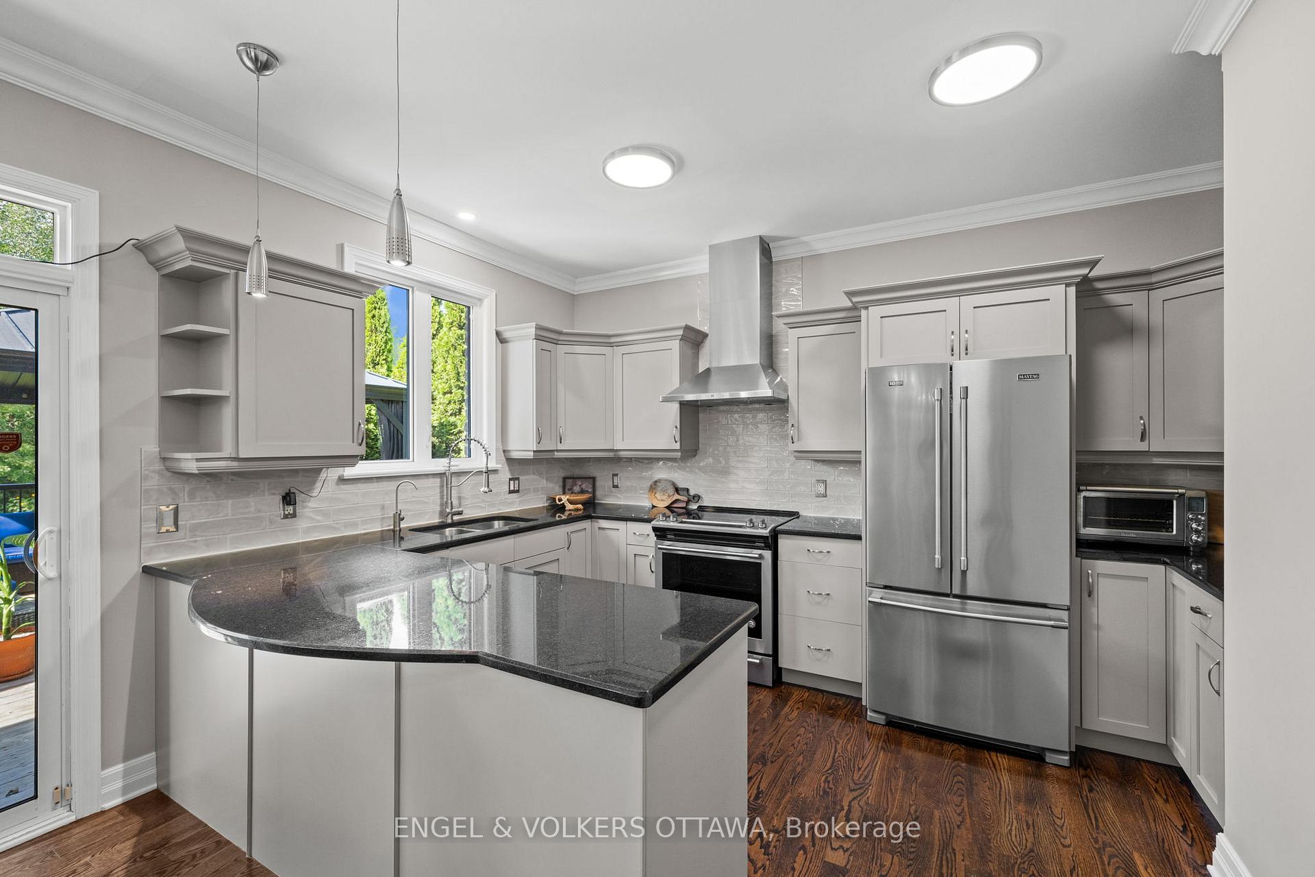Photo 16 of 557 Tullamore Street, Ottawa, Riverside South — HOMEH