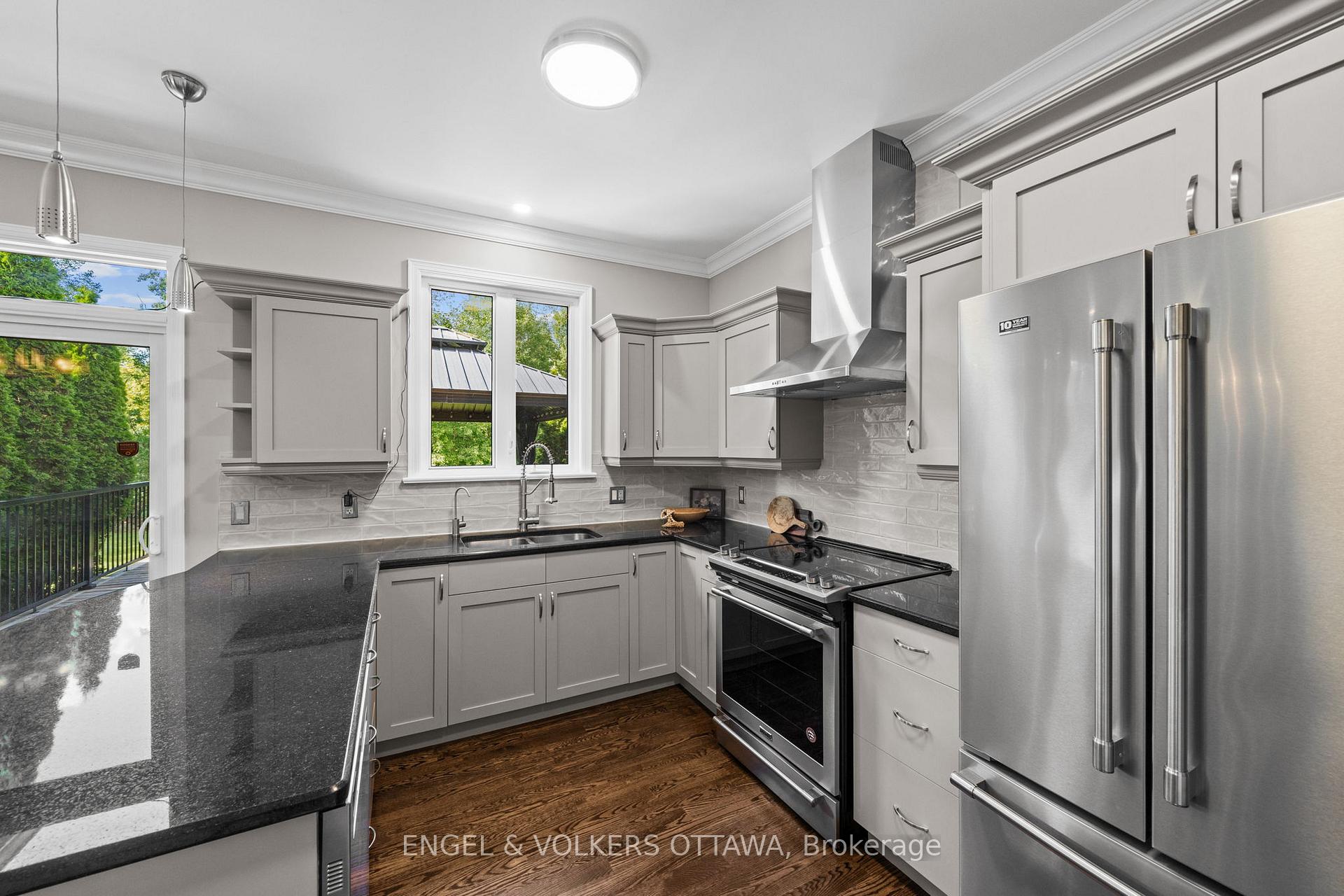 Photo 17 of 557 Tullamore Street, Ottawa, Riverside South — HOMEH