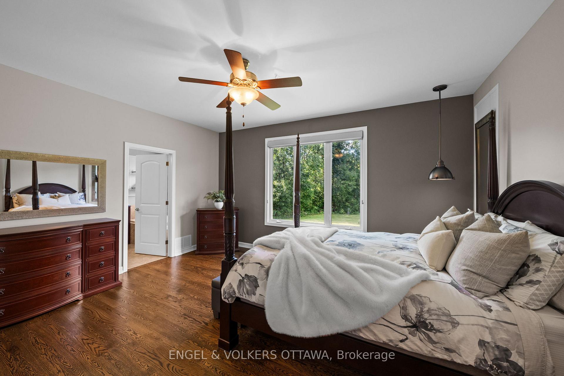 Photo 21 of 557 Tullamore Street, Ottawa, Riverside South — HOMEH