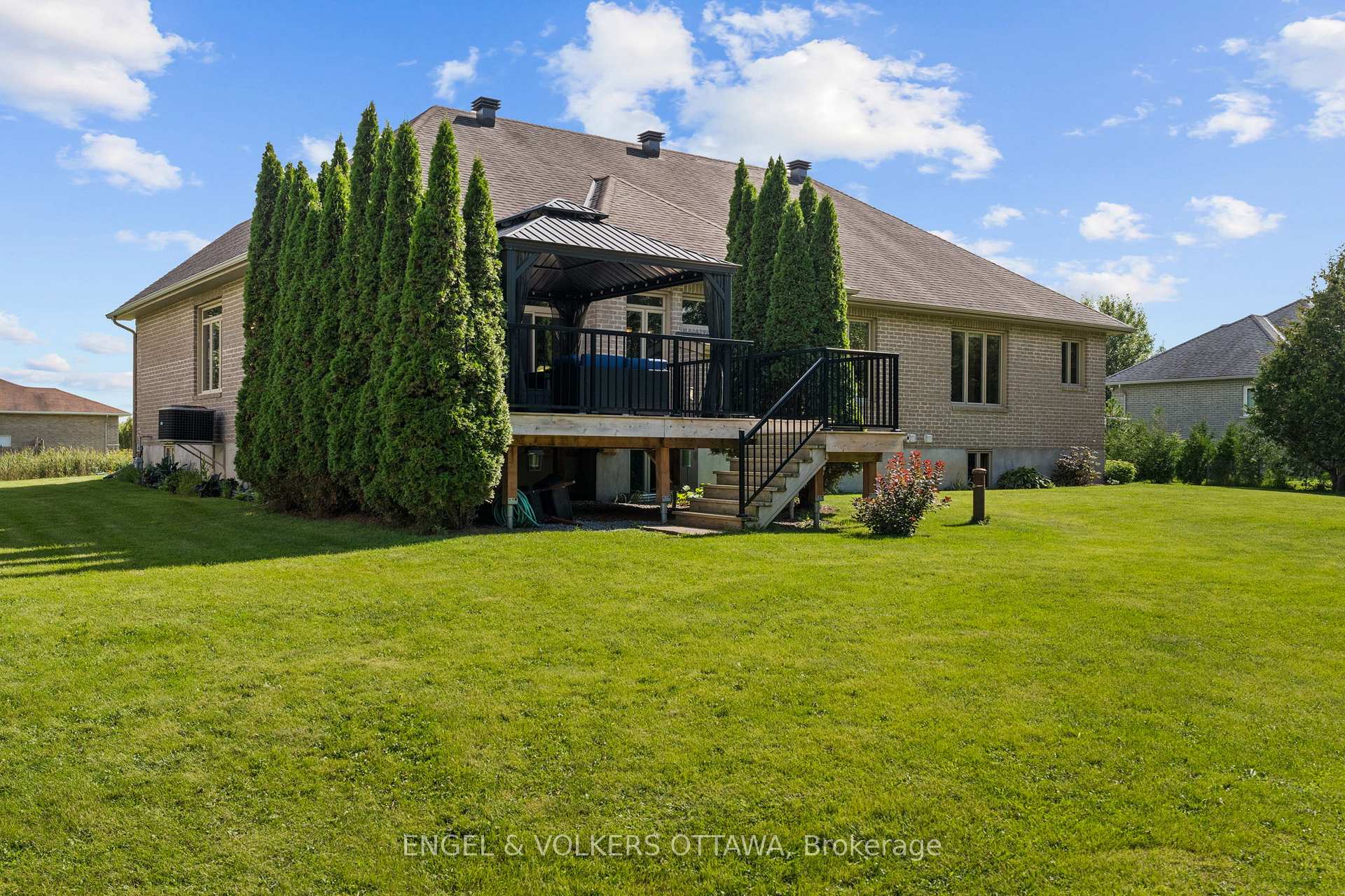 Photo 33 of 557 Tullamore Street, Ottawa, Riverside South — HOMEH