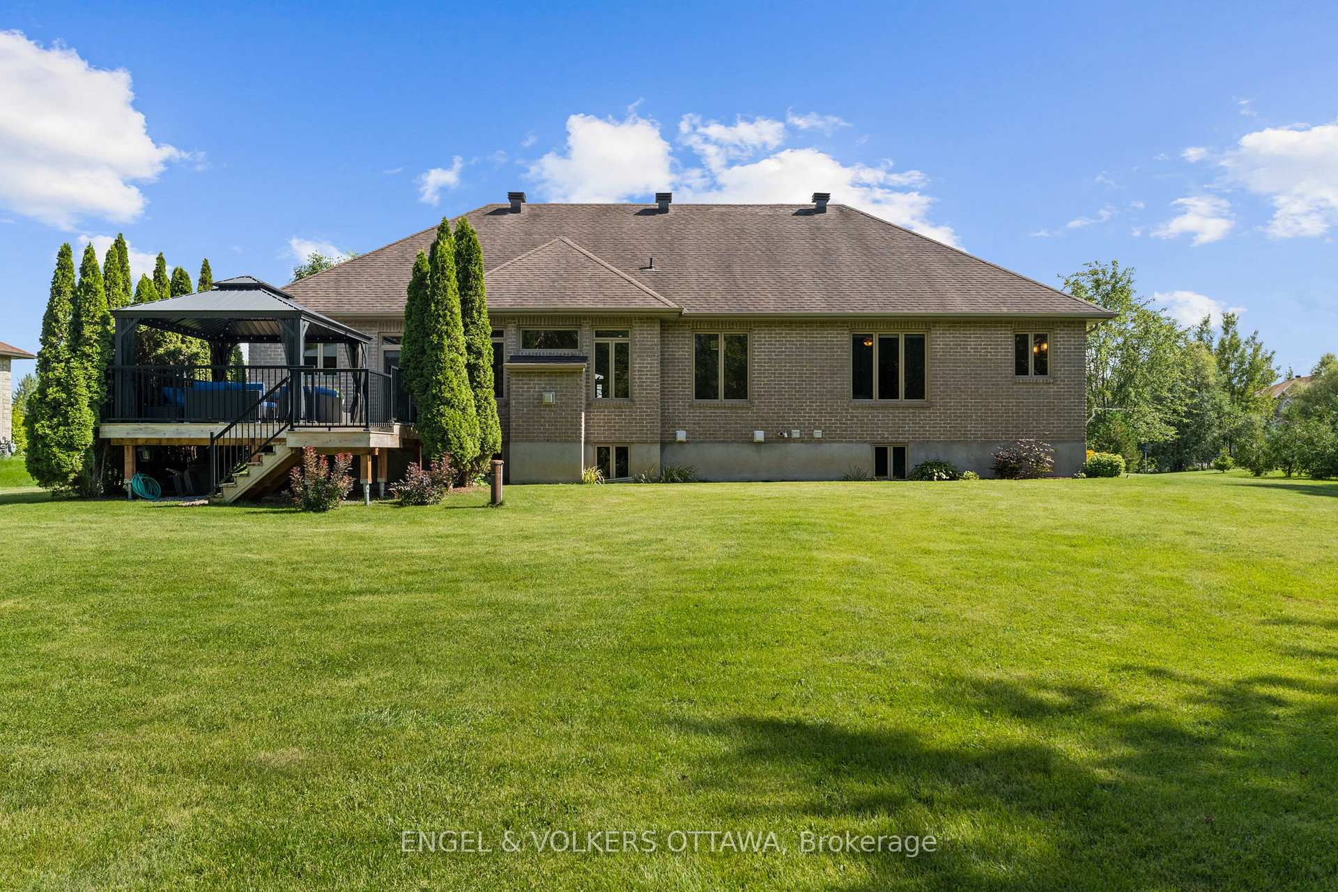 Photo 35 of 557 Tullamore Street, Ottawa, Riverside South — HOMEH
