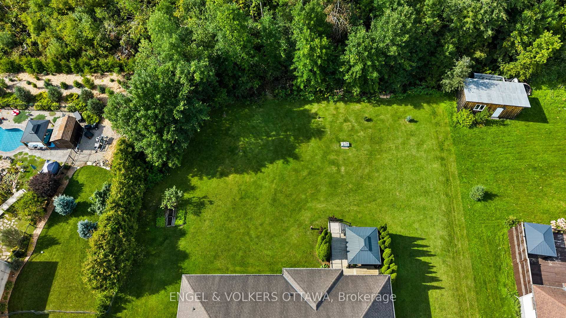 Photo 39 of 557 Tullamore Street, Ottawa, Riverside South — HOMEH