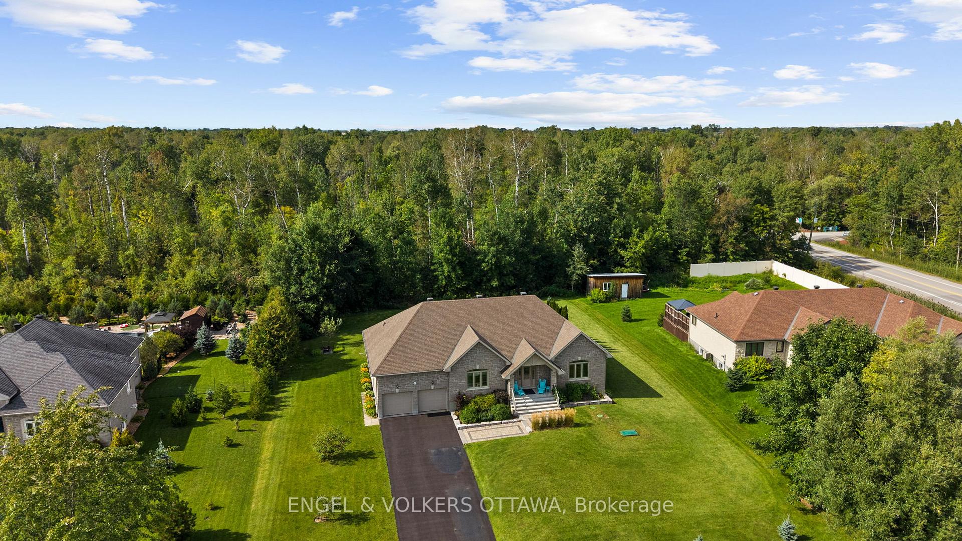 Photo 41 of 557 Tullamore Street, Ottawa, Riverside South — HOMEH