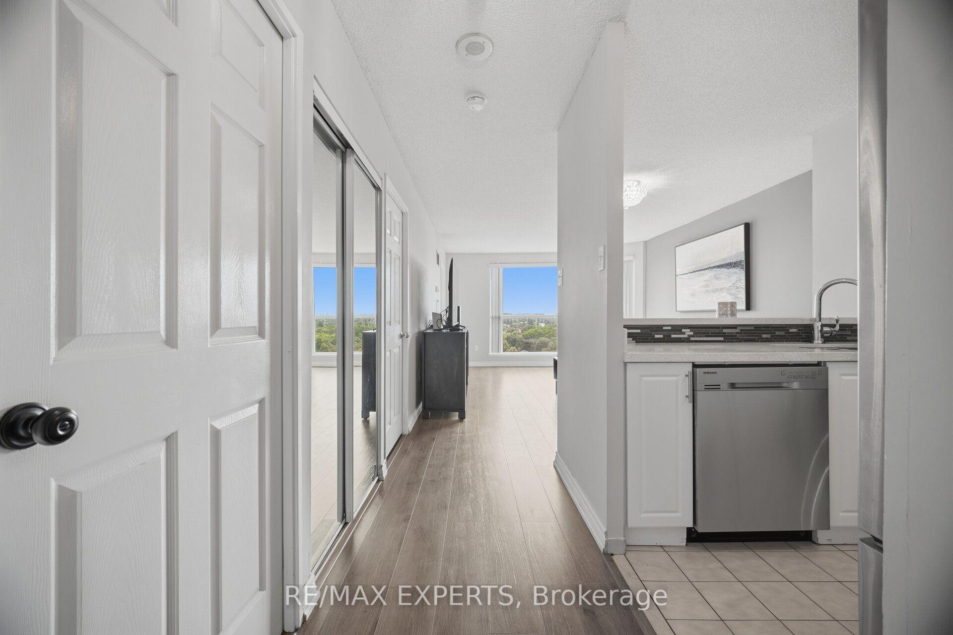 Front of Unit 1408, 2155 Burnhamthorpe Road W
