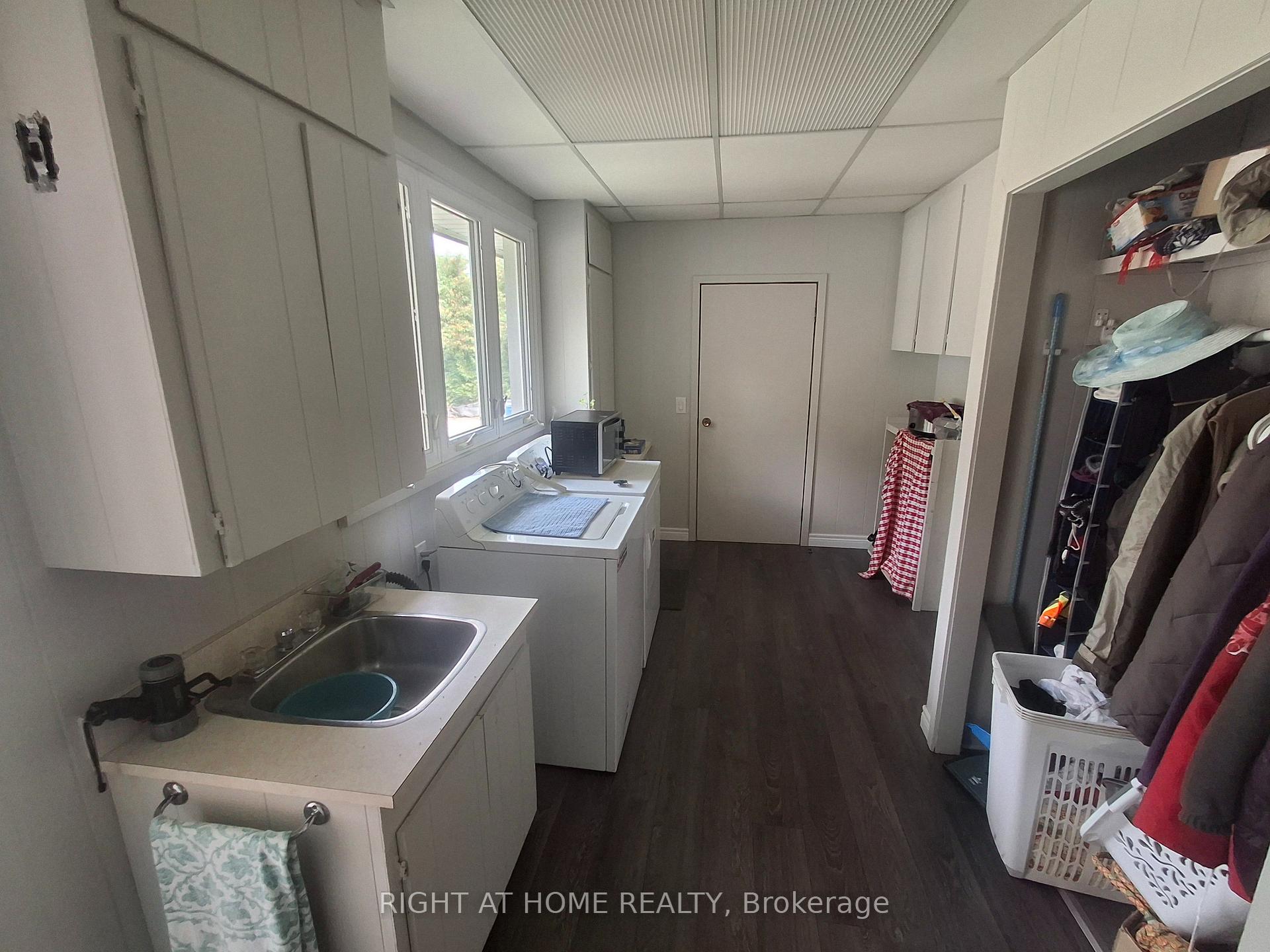 Photo 11 of 717 Mersea Rd 6 E, Leamington — HOMEH