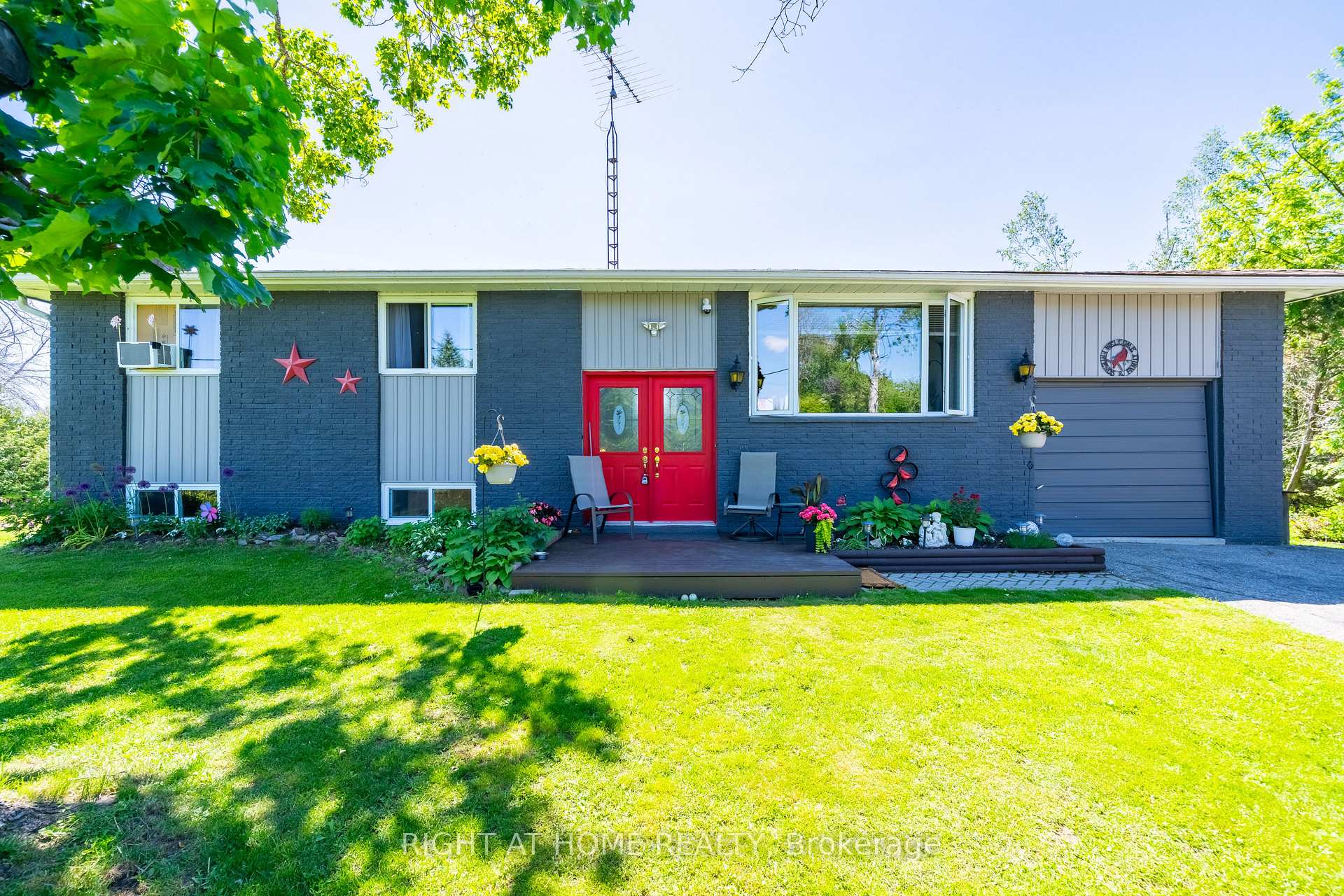 Photo 4 of 4654 Mcneil Street, Ramara, Atherley — HOMEH