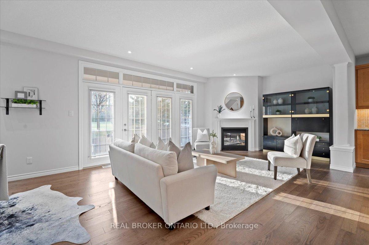 Photo 3 of Unit 22, 435 Winchester Drive, Waterloo, Beechwood West — HOMEH
