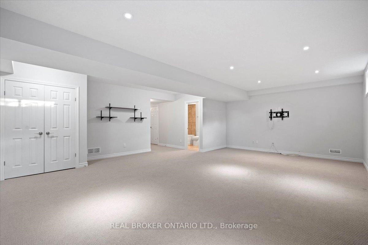 Photo 30 of Unit 22, 435 Winchester Drive, Waterloo, Beechwood West — HOMEH