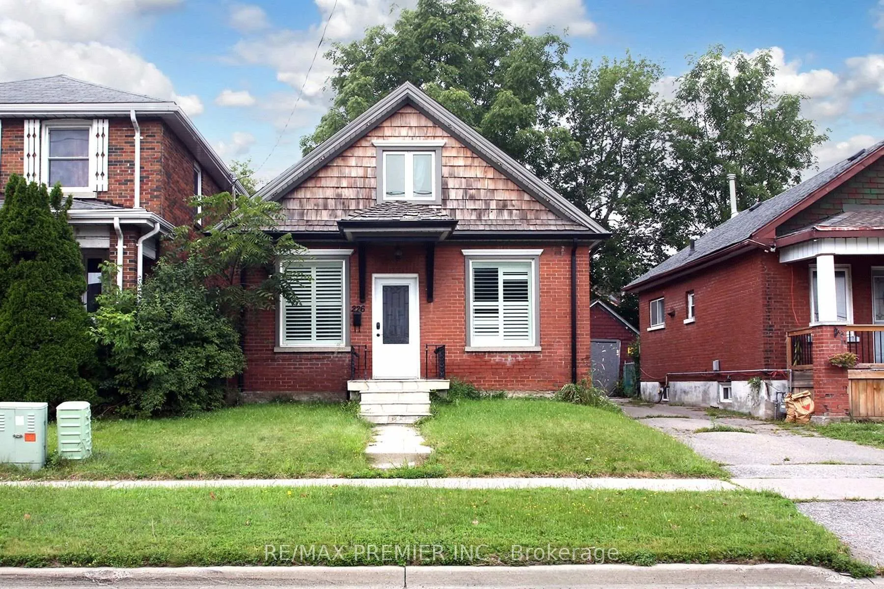 Photo of 226 Ritson Road S