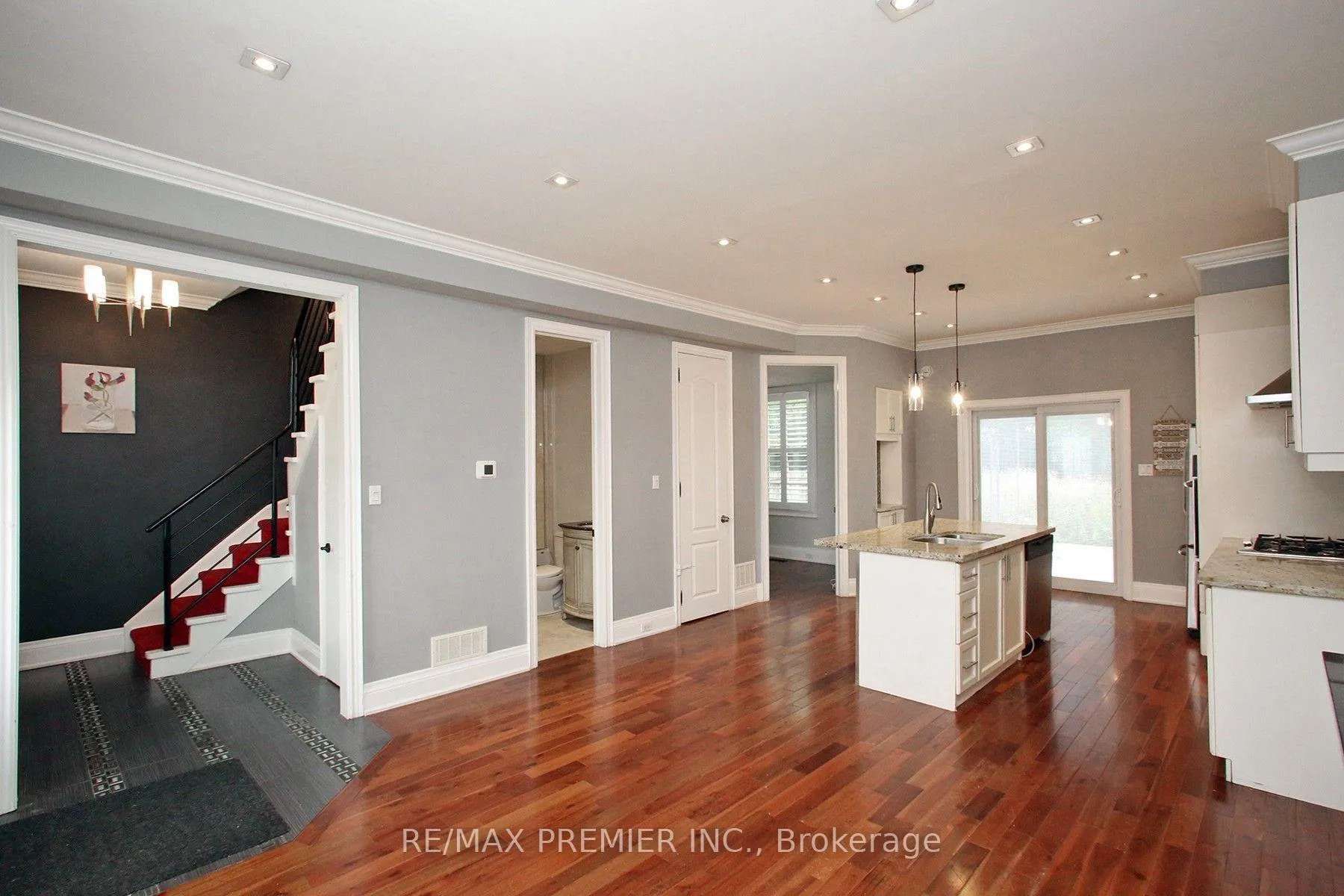 Photo 3 of 226 Ritson Road S, Oshawa, Central — HOMEH