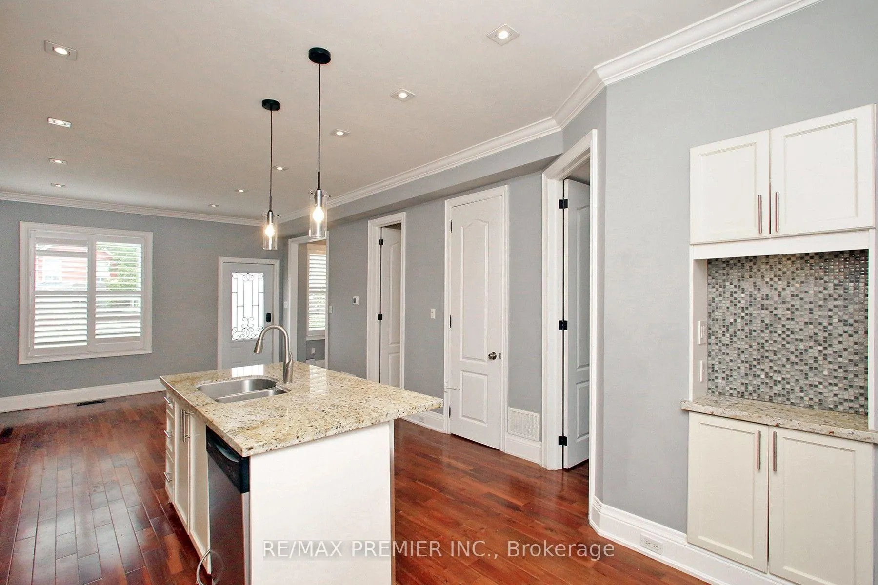 Photo 10 of 226 Ritson Road S, Oshawa, Central — HOMEH