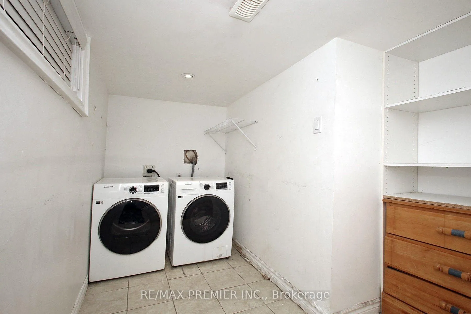 Photo 17 of 226 Ritson Road S, Oshawa, Central — HOMEH