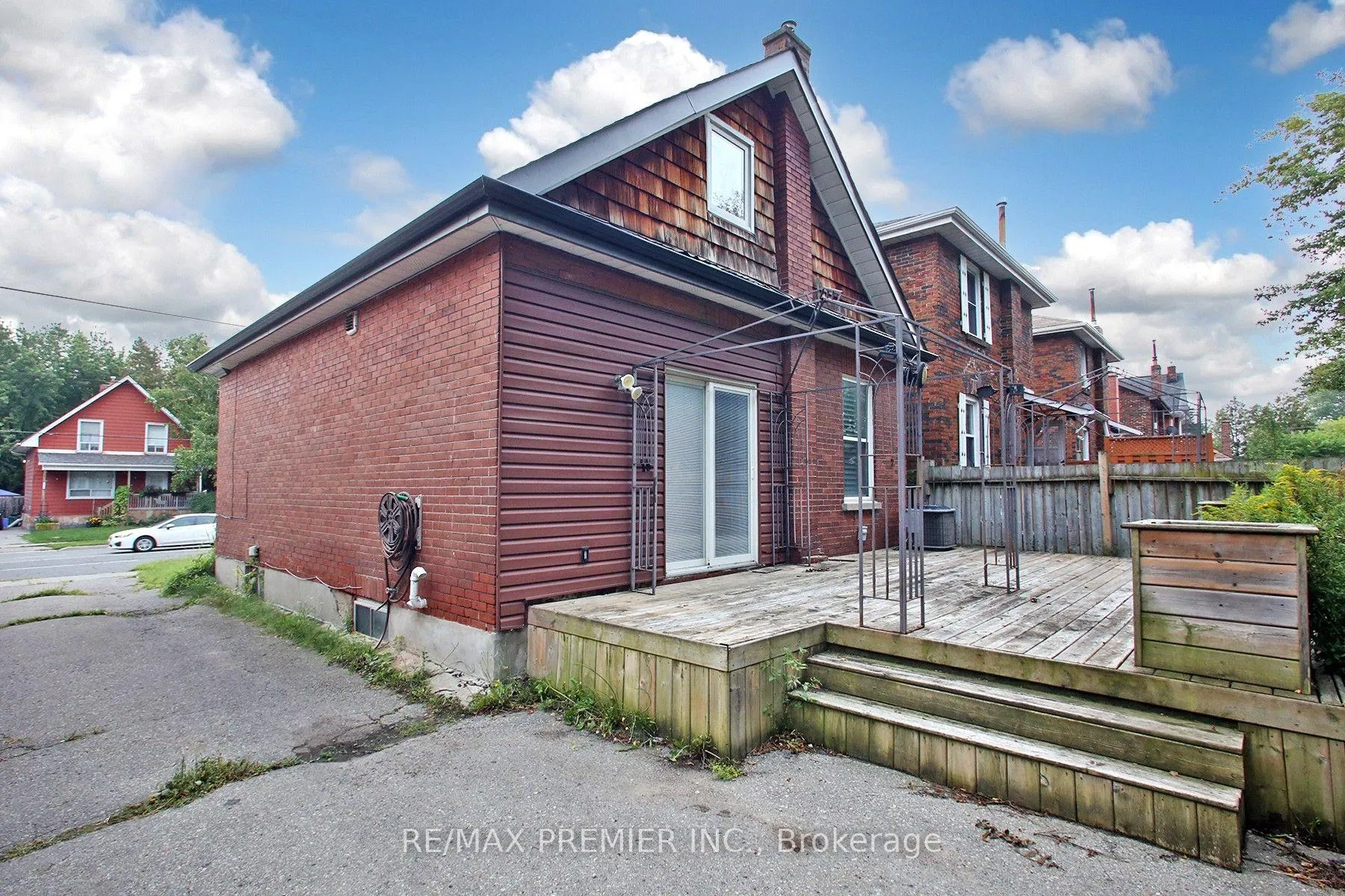 Photo 23 of 226 Ritson Road S, Oshawa, Central — HOMEH