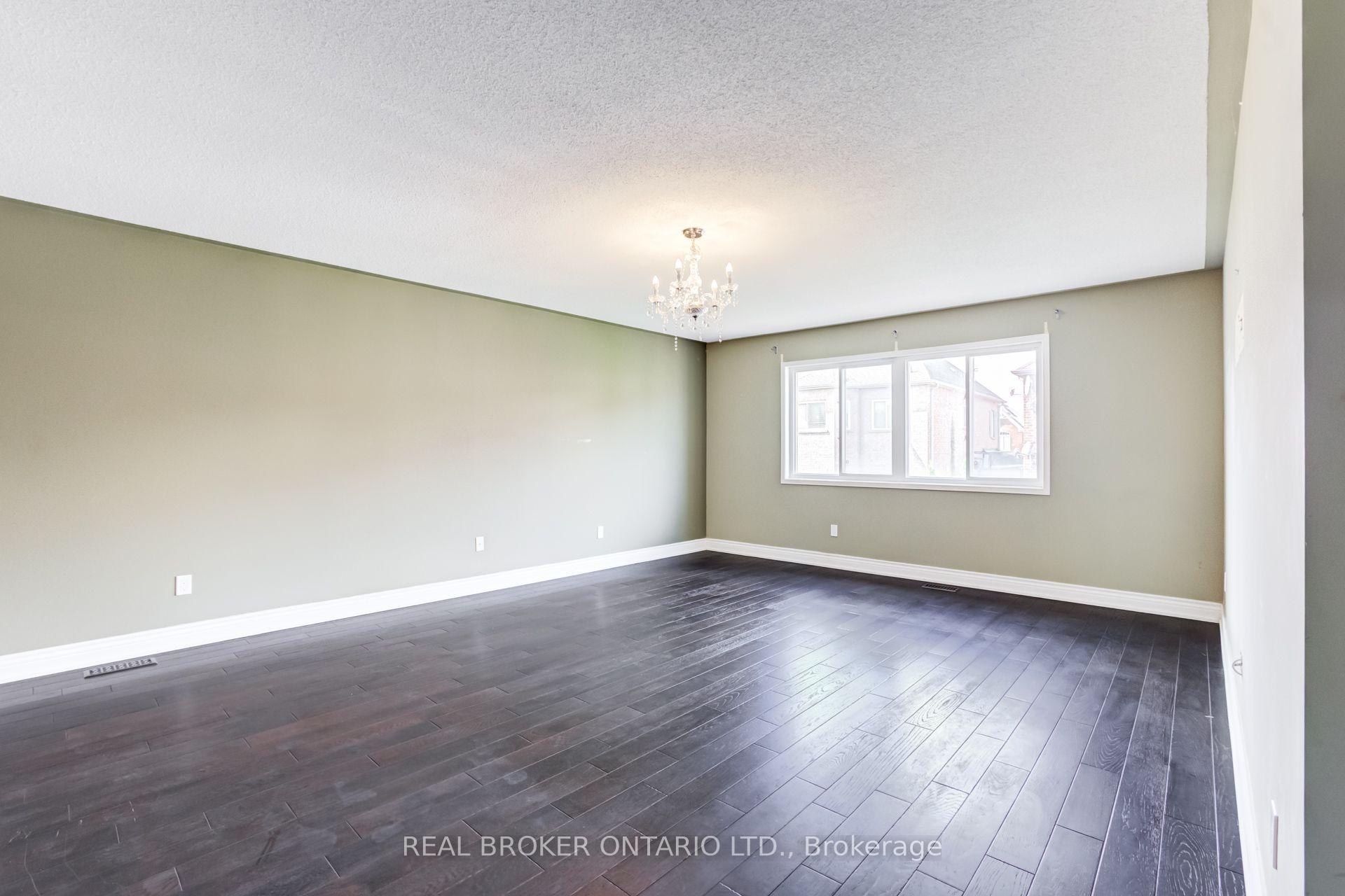 Photo 17 of 10 Coyle Street, Ajax, Northeast Ajax — HOMEH