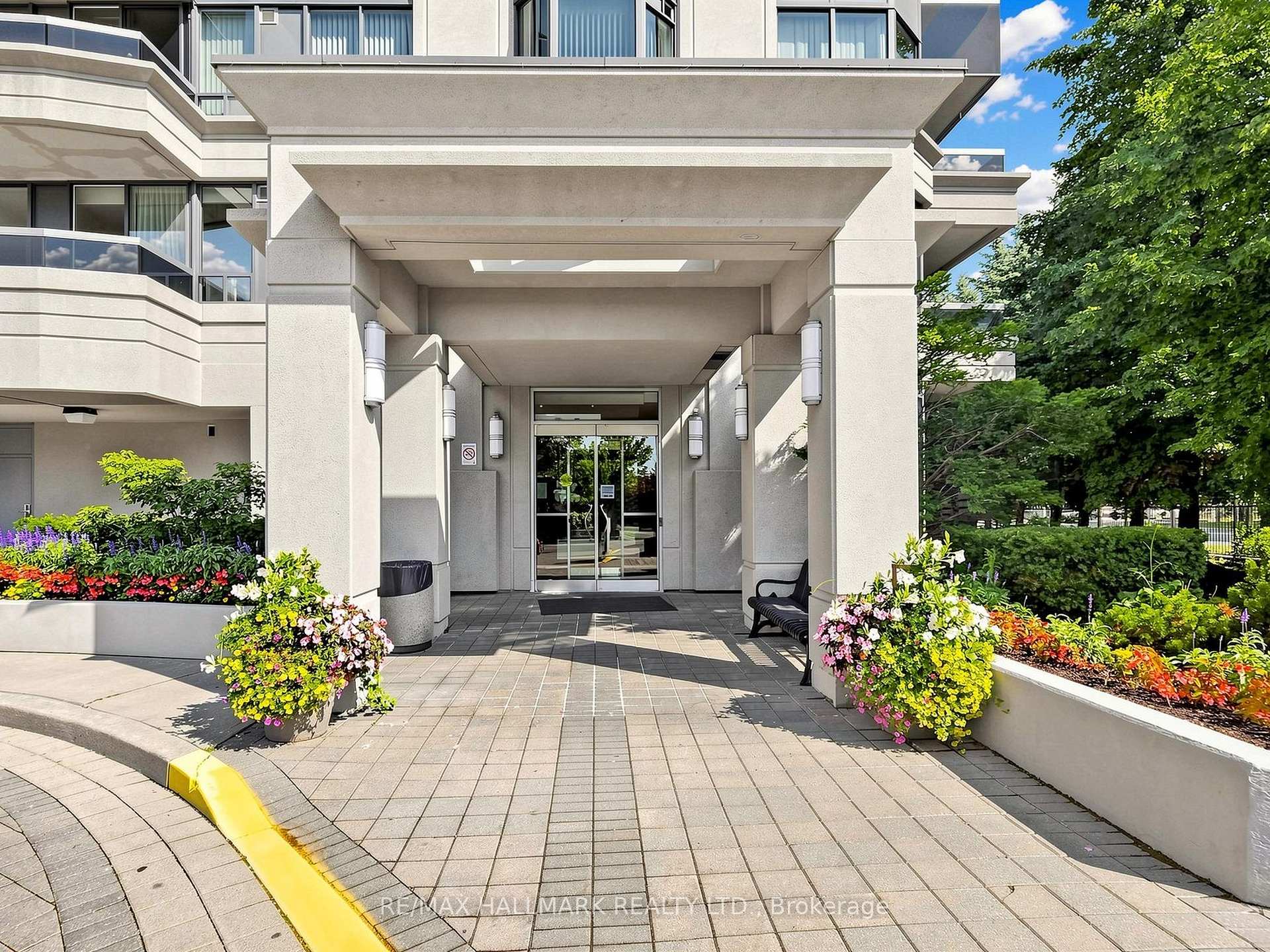 Photo 3 of Unit 1808, 35 Finch Avenue E, North York, Willowdale East — HOMEH