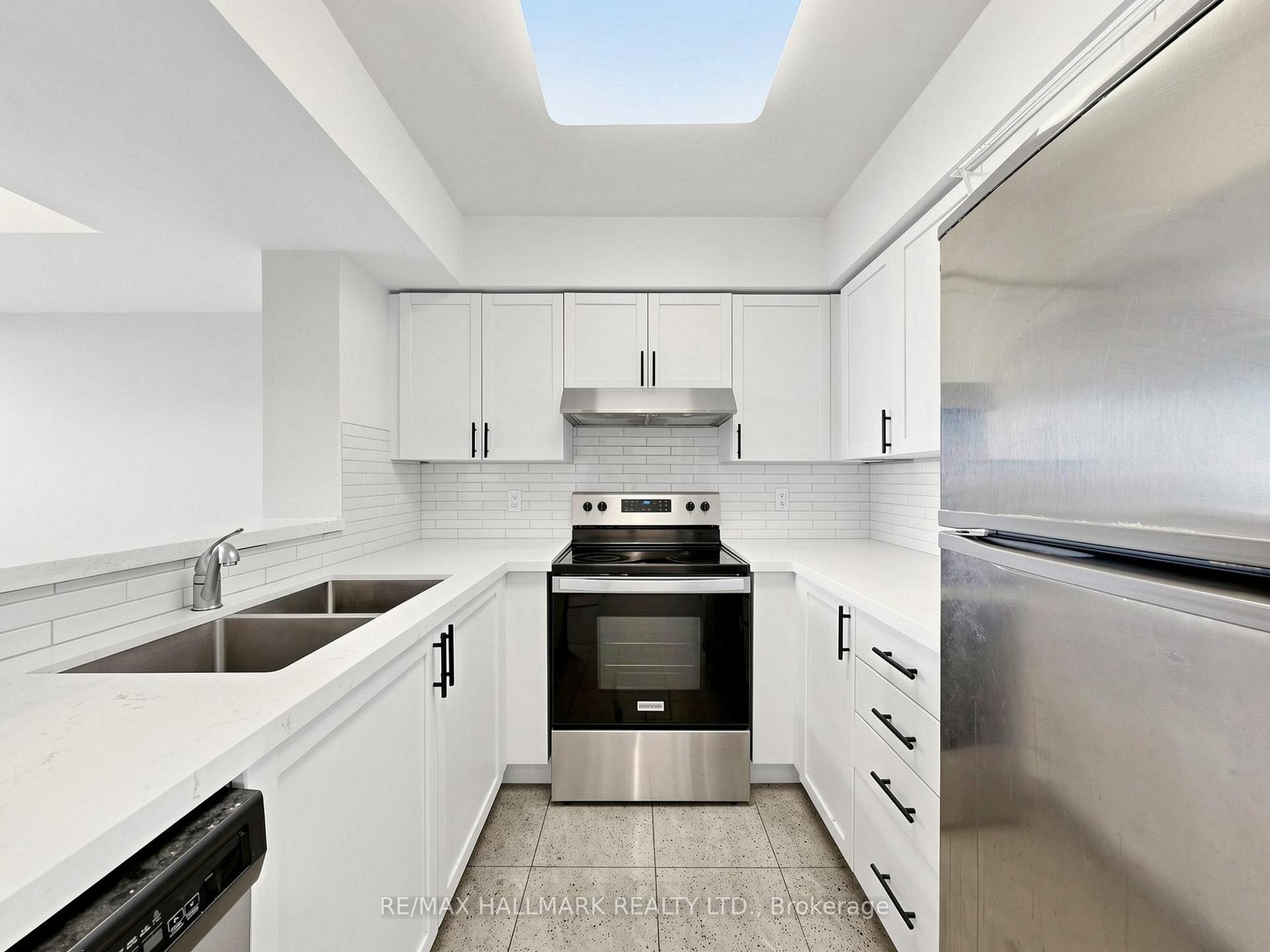 Photo 12 of Unit 1808, 35 Finch Avenue E, North York, Willowdale East — HOMEH