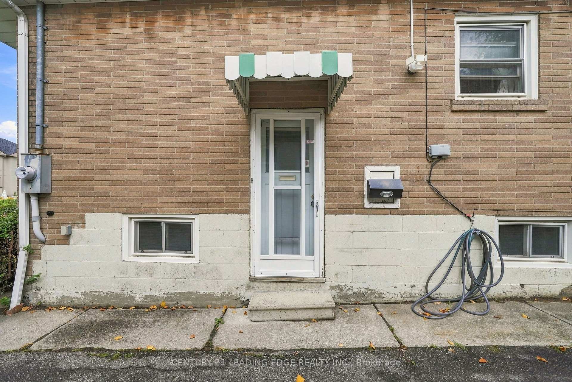 Photo 15 of 67 Pitt Avenue, Scarborough, Clairlea-Birchmount — HOMEH