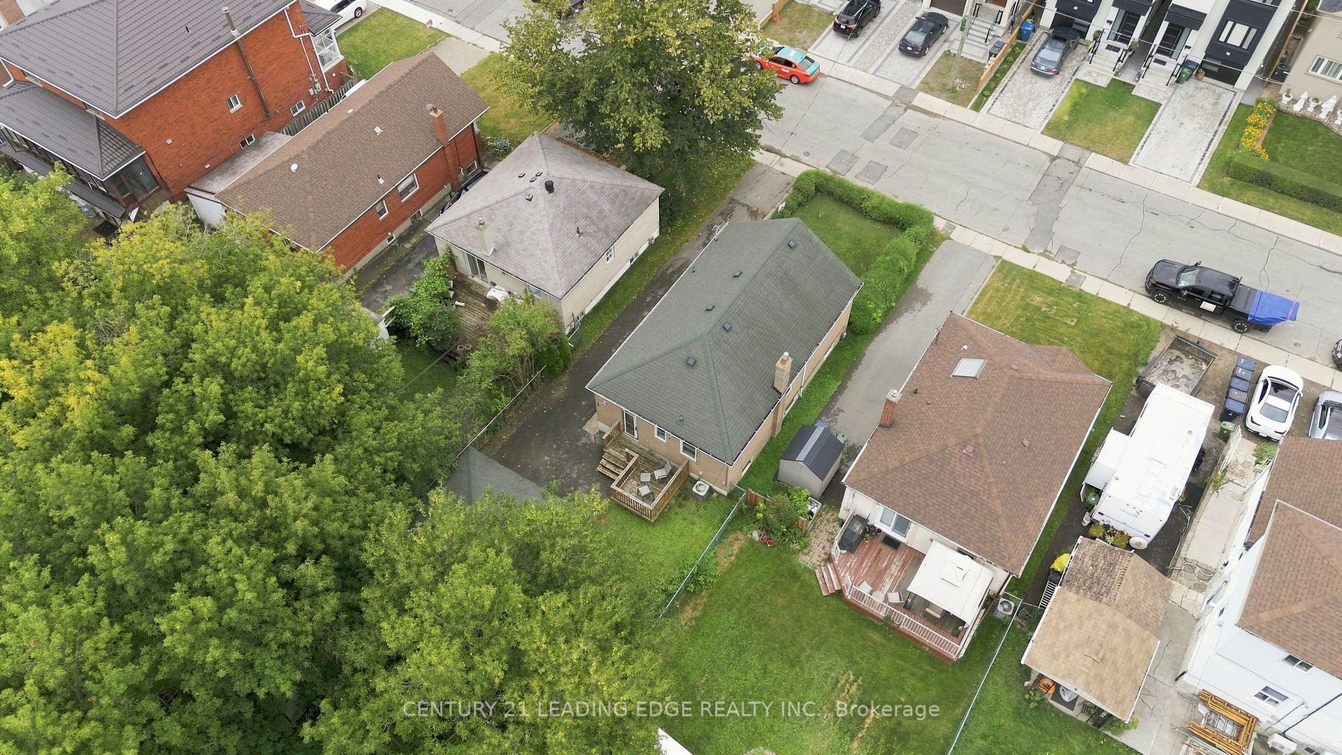 Photo 17 of 67 Pitt Avenue, Scarborough, Clairlea-Birchmount — HOMEH