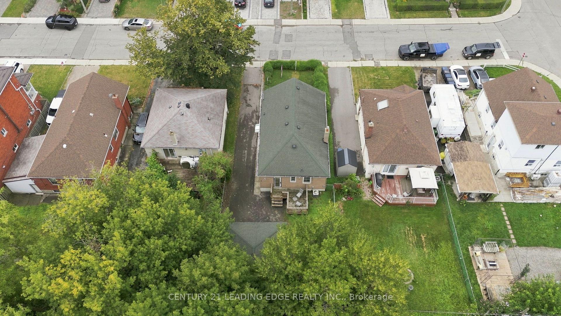 Photo 18 of 67 Pitt Avenue, Scarborough, Clairlea-Birchmount — HOMEH