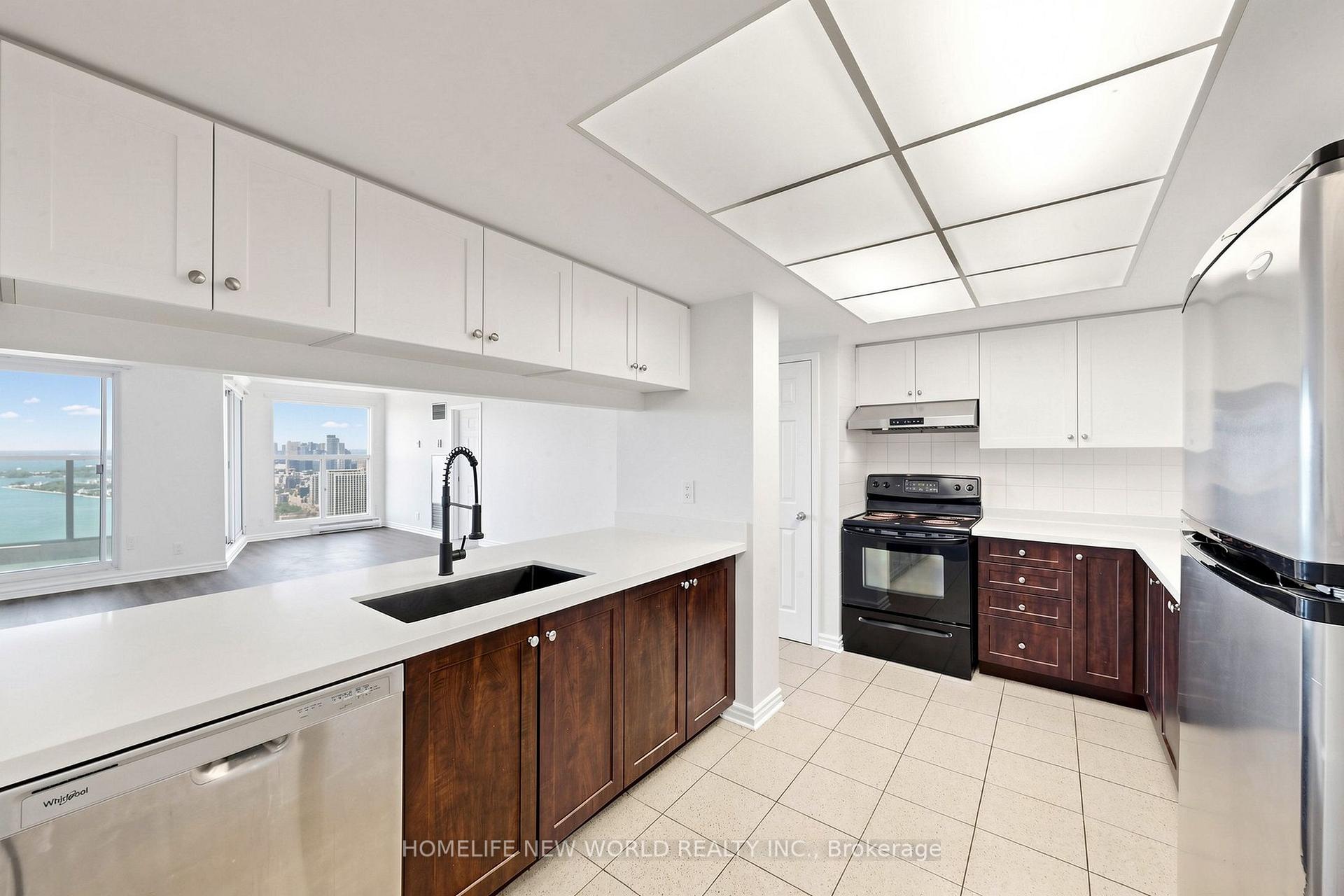 Photo 12 of Unit 3512, 99 Harbour Square, Toronto, Waterfront Communities — HOMEH