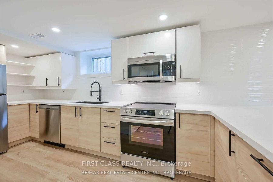 Photo 4 of Unit 2, 118 Manning Avenue, Hamilton, Greeningdon — HOMEH