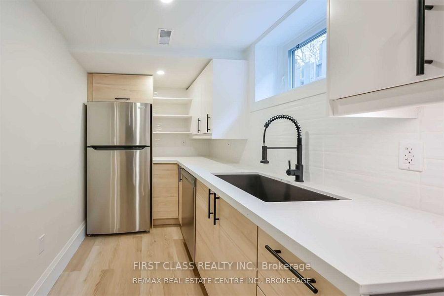 Photo 6 of Unit 2, 118 Manning Avenue, Hamilton, Greeningdon — HOMEH