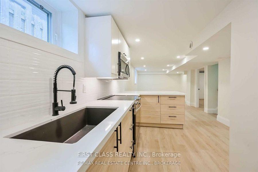 Photo 7 of Unit 2, 118 Manning Avenue, Hamilton, Greeningdon — HOMEH