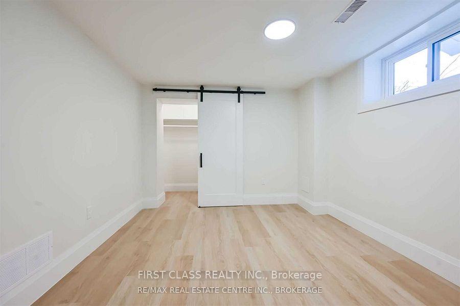 Photo 13 of Unit 2, 118 Manning Avenue, Hamilton, Greeningdon — HOMEH