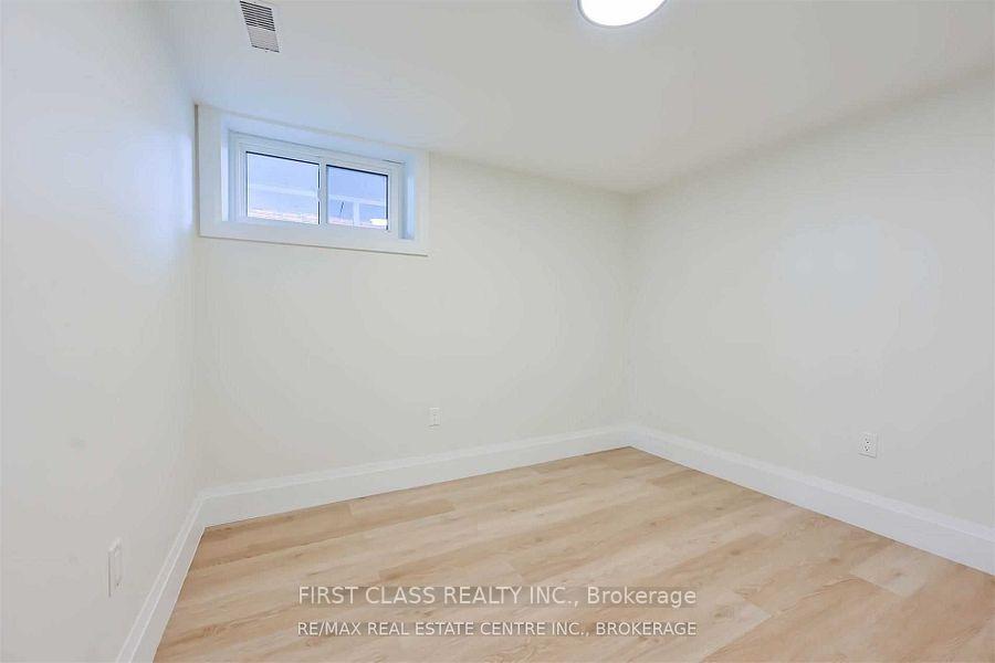 Photo 15 of Unit 2, 118 Manning Avenue, Hamilton, Greeningdon — HOMEH