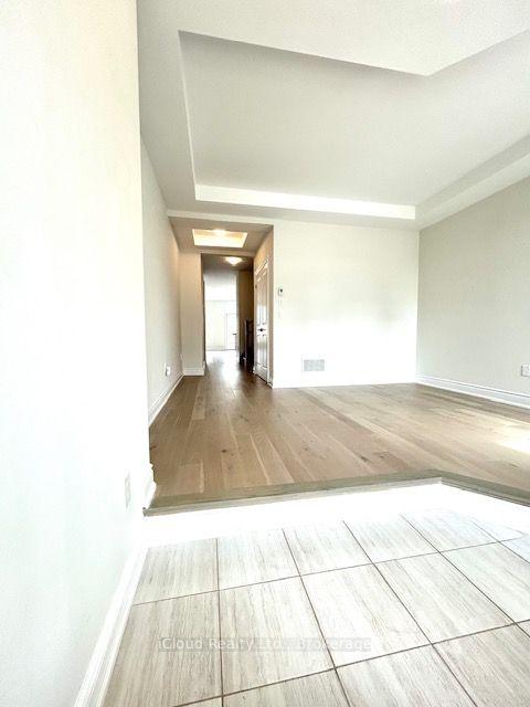 Photo 4 of 1305 Merton Road, Oakville, Glen Abbey — HOMEH