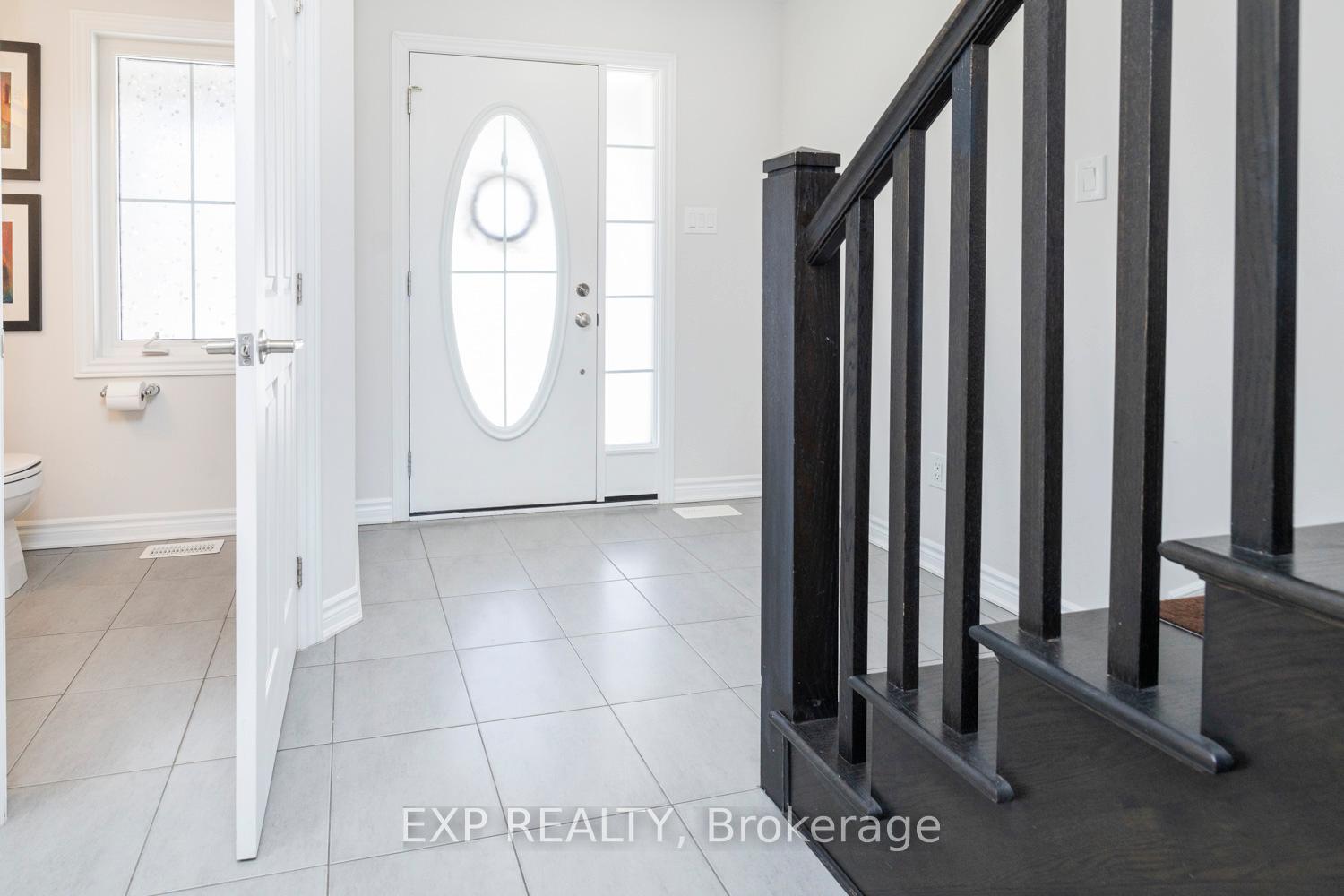 Photo 3 of 161 Cranesbill Road, Ottawa, Kanata - Emerald Meadows/Trailwest — HOMEH