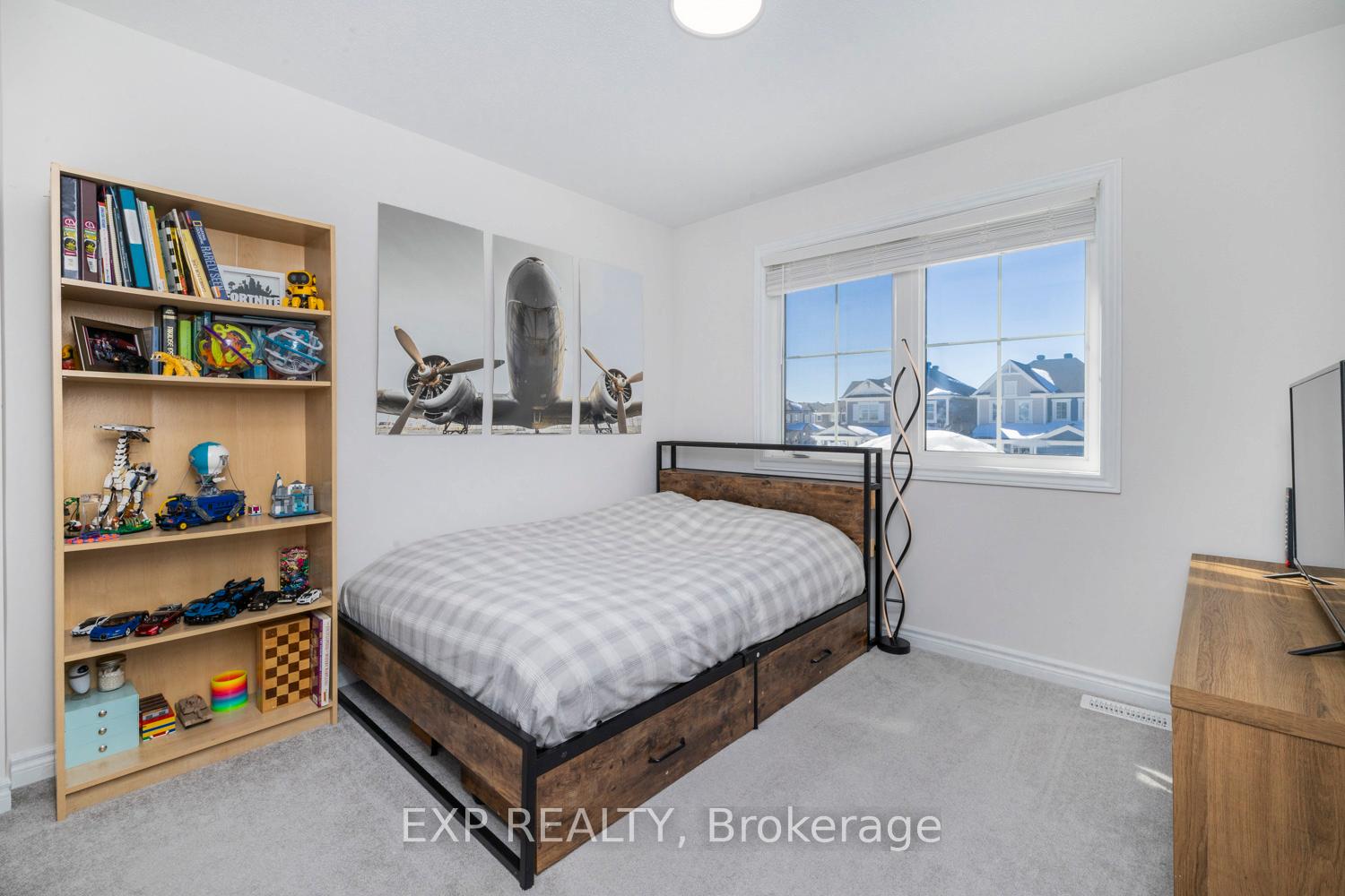 Photo 15 of 161 Cranesbill Road, Ottawa, Kanata - Emerald Meadows/Trailwest — HOMEH