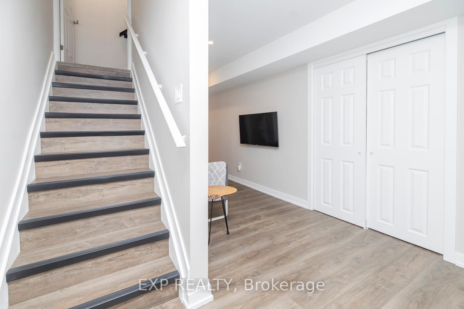 Photo 16 of 161 Cranesbill Road, Ottawa, Kanata - Emerald Meadows/Trailwest — HOMEH