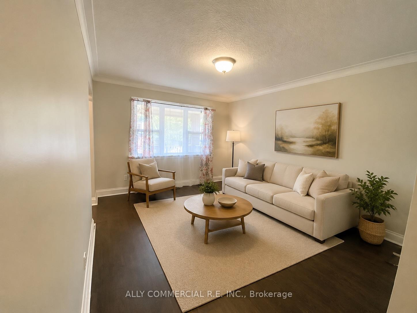 Photo 6 of 4 Chudleigh Road, Toronto, Caledonia-Fairbank — HOMEH