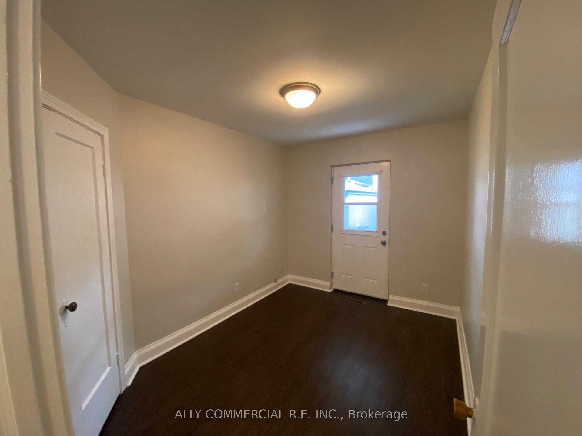 Photo 9 of 4 Chudleigh Road, Toronto, Caledonia-Fairbank — HOMEH