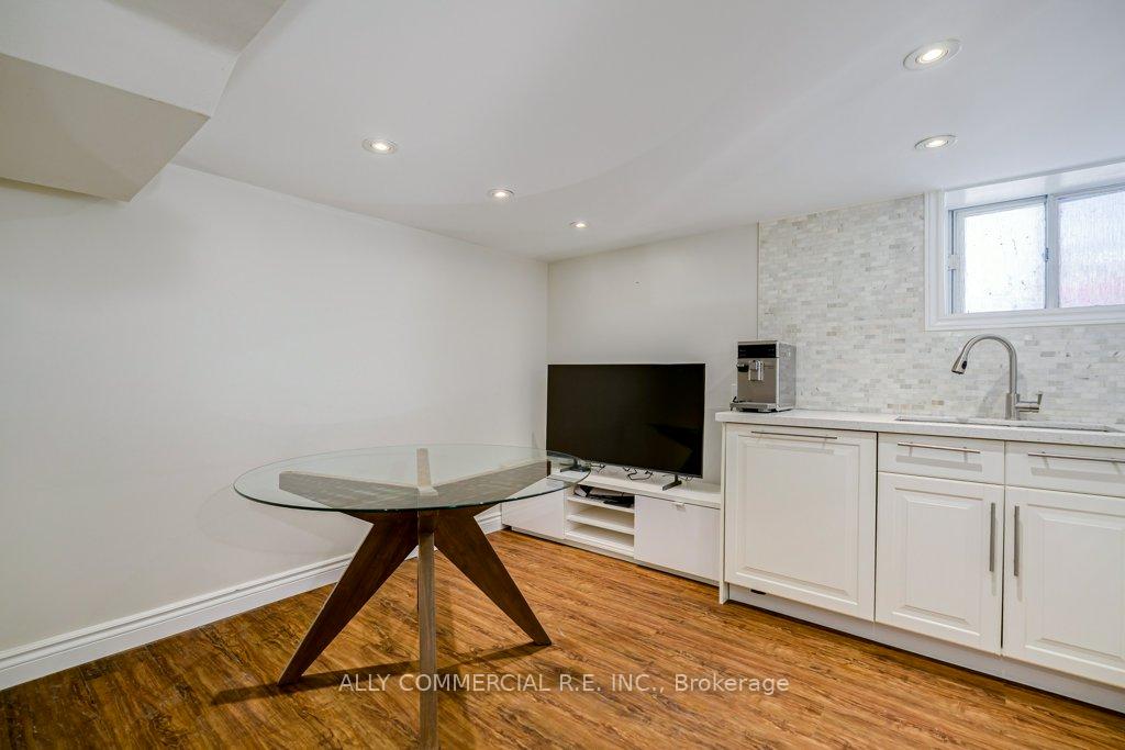 Photo 17 of 4 Chudleigh Road, Toronto, Caledonia-Fairbank — HOMEH