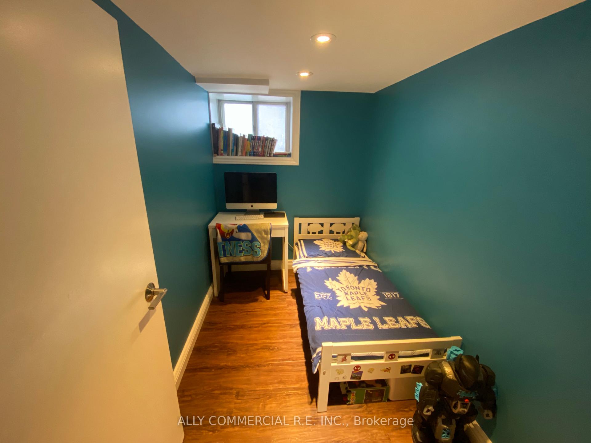 Photo 20 of 4 Chudleigh Road, Toronto, Caledonia-Fairbank — HOMEH