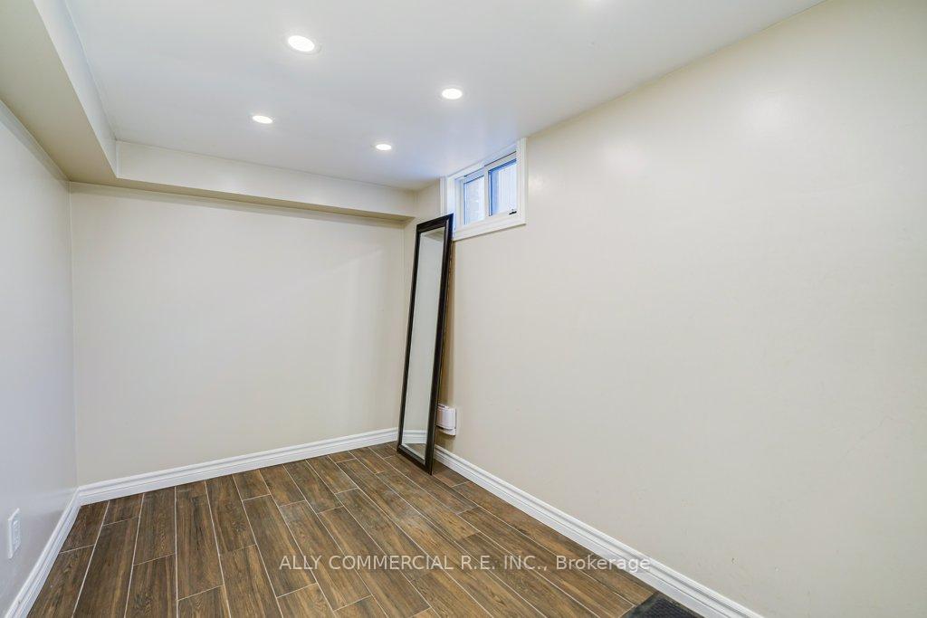 Photo 29 of 4 Chudleigh Road, Toronto, Caledonia-Fairbank — HOMEH