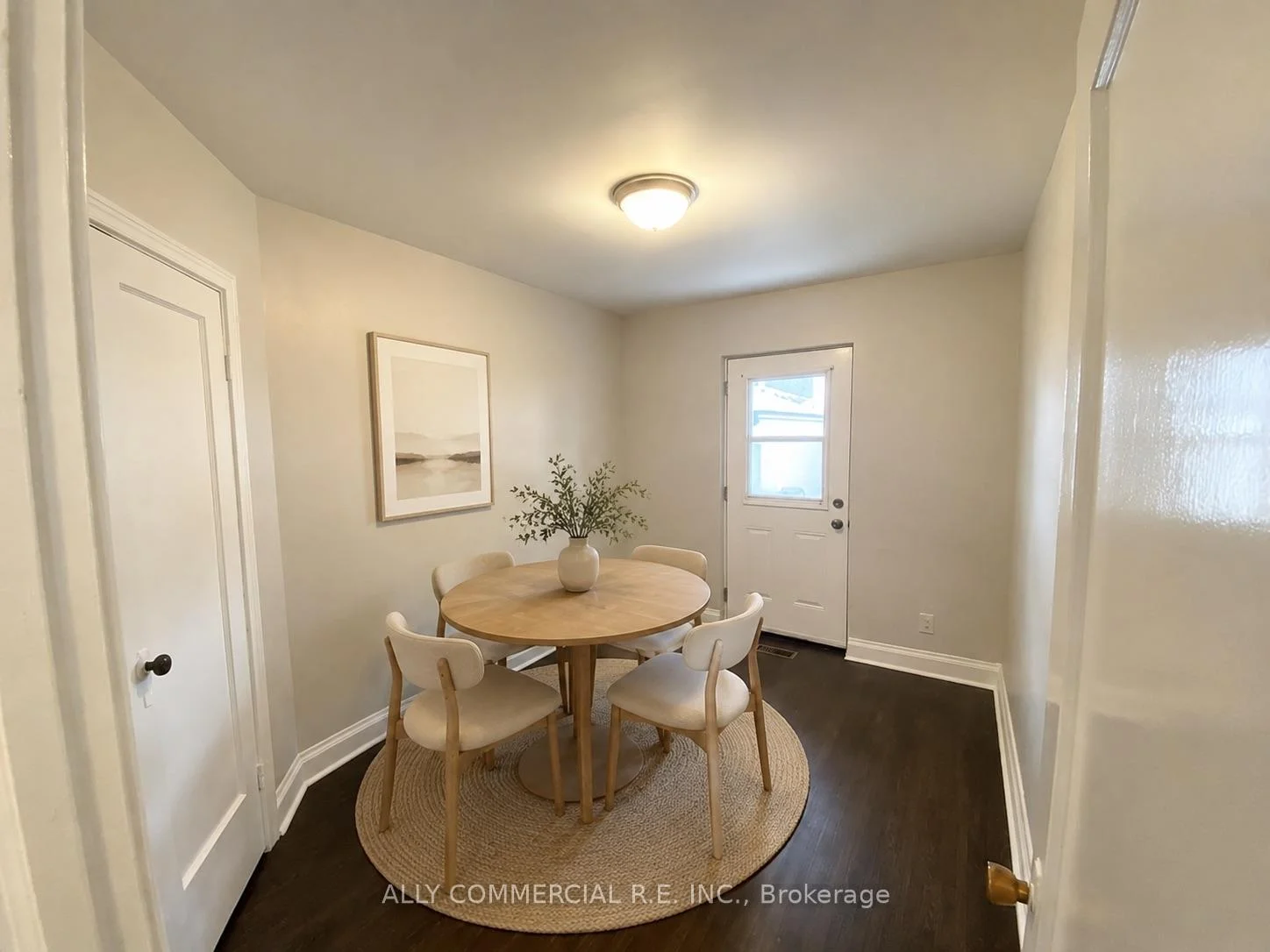 Photo 8 of 4 Chudleigh Road, Toronto, Caledonia-Fairbank — HOMEH