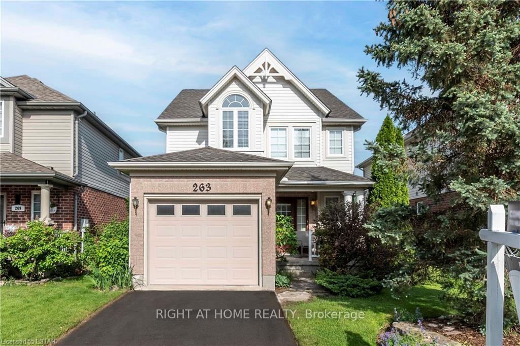 Front of 263 Rossmore Court