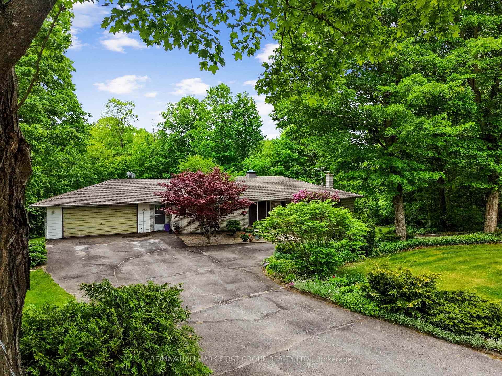 Front of 452 Gully Road